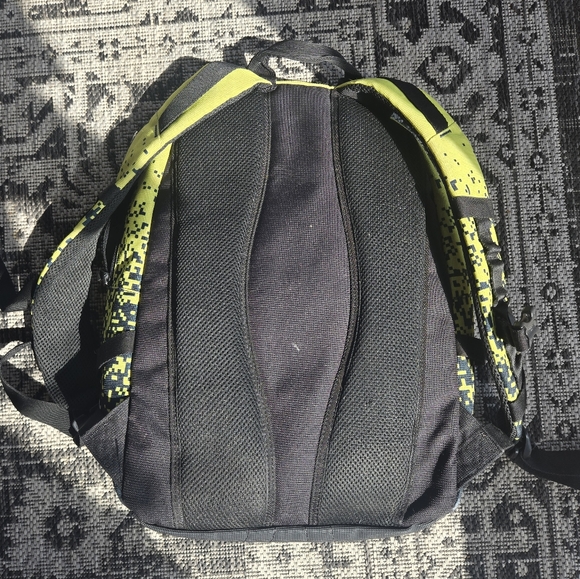 Oakley Pixelated Yellow and Black Backpack - Picture 2 of 3